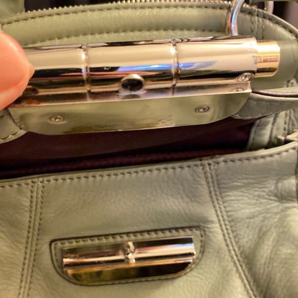 B. Makowsky phenomenal purse, plethora of pockets, butter leather, gold hardware - Picture 12 of 13